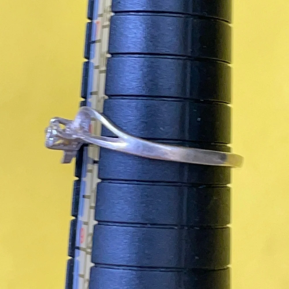 Antique sterling silver ring with genuine crystal